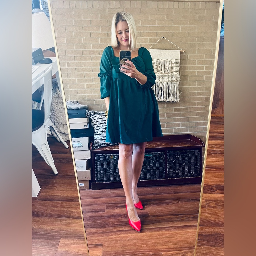 Elegant Green Mini Dress - Picture 5 of 5